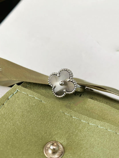 [CiCi]CLOVER SILVER RING