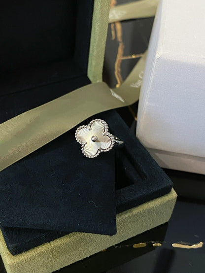[CiCi]CLOVER SILVER RING