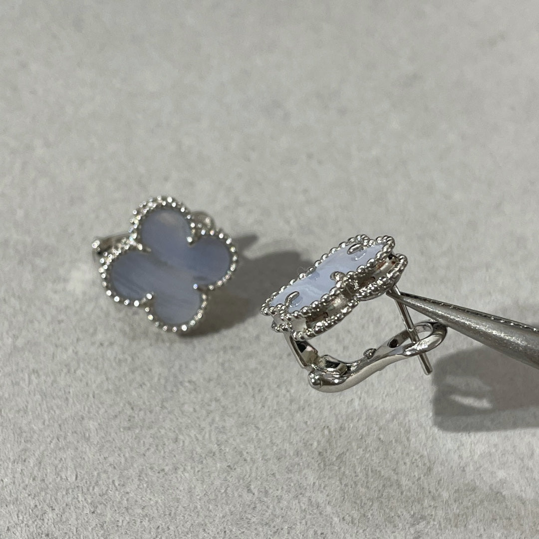[CiCi]CLOVER CHALCEDONY SILVER STUD EARRINGS