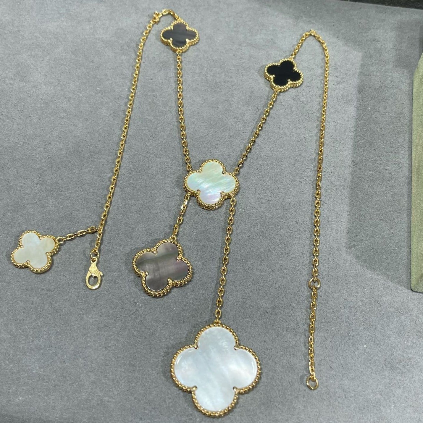 [CiCi]CLOVER 6 MOTIF MOP ONYX GOLD NECKLACE