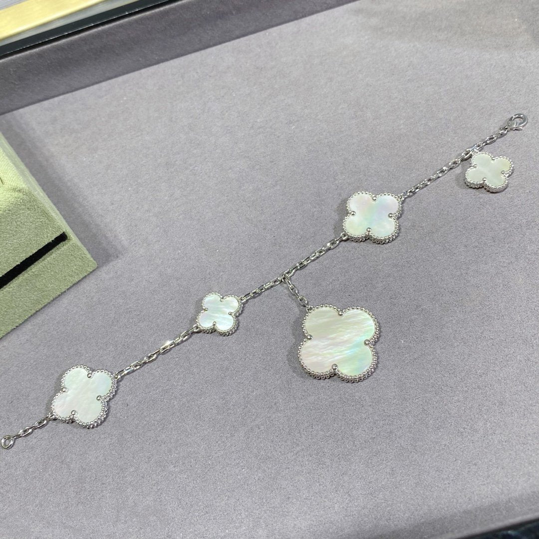 [CiCi]CLOVER 5 MOTIF WHITE MOP SILVER BRACELET