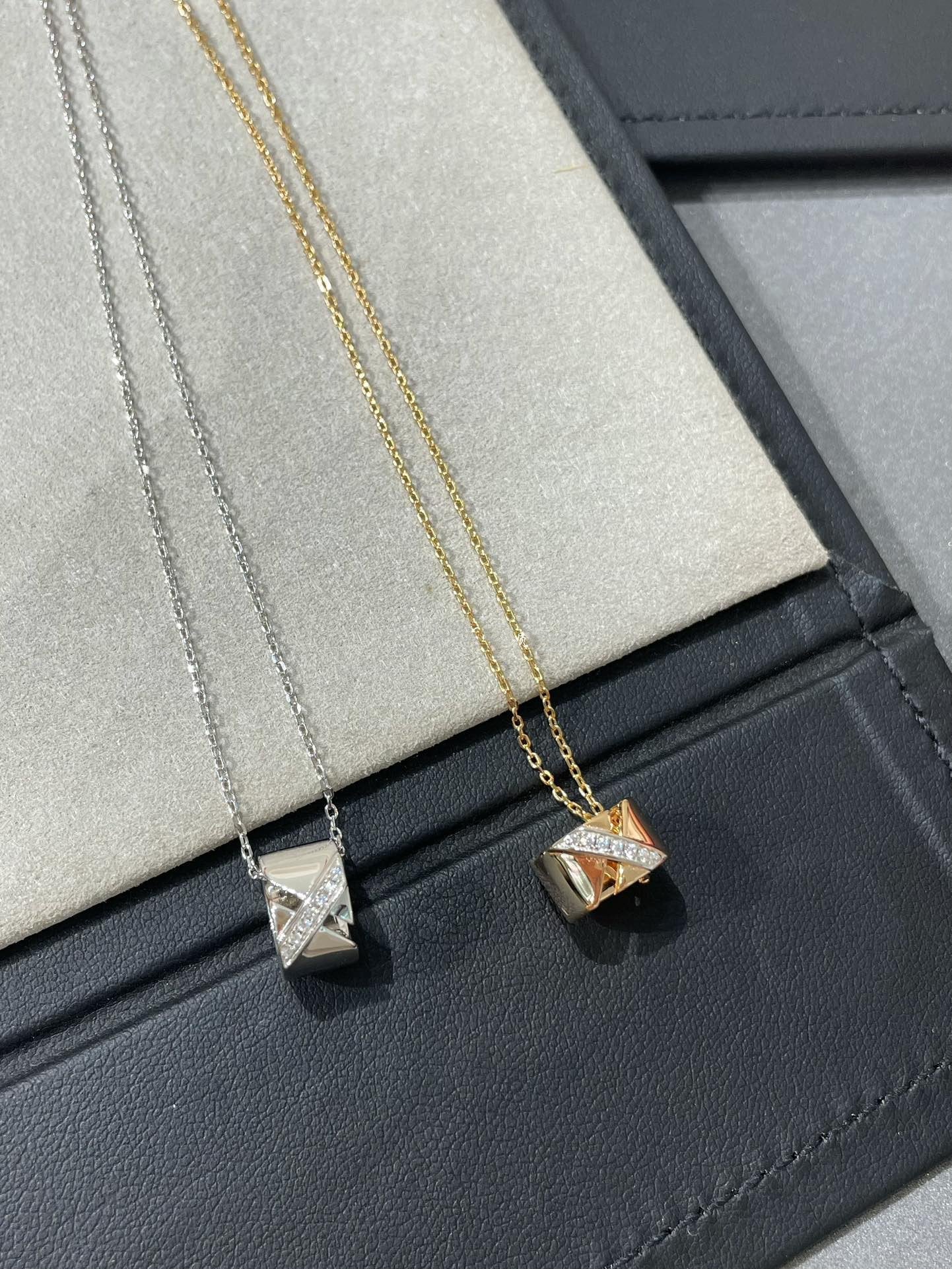 [CiCi]LIENS EVIDENCE DIAMOND NECKLACE