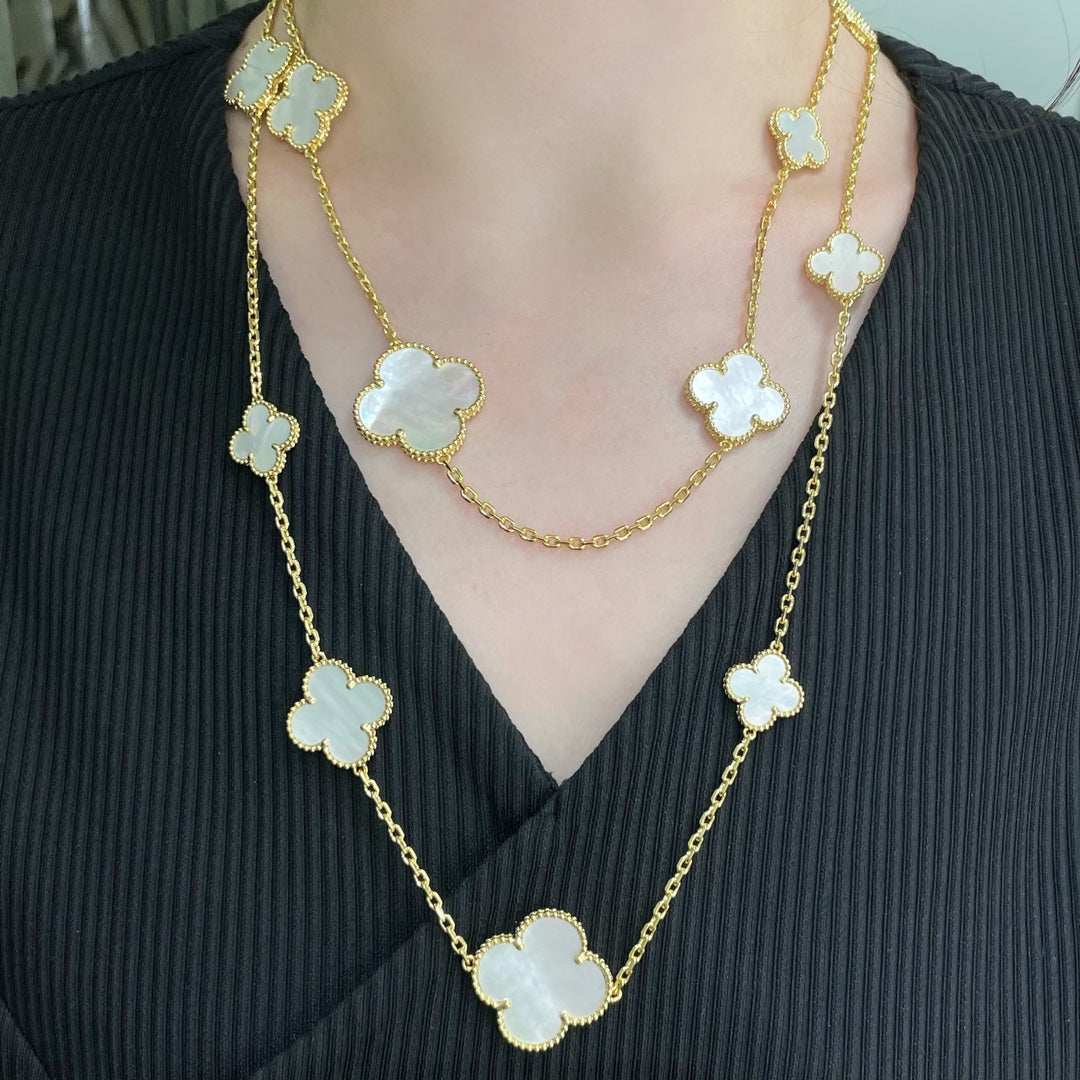 [CiCi]CLOVER 16 MOTIF WHITE MOP GOLD NECKLACE
