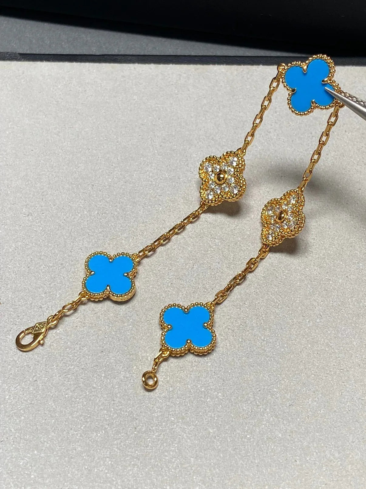 [CiCi] CLOVER 5 MOTIF BLUE AGATE BRACELET COLLECTION