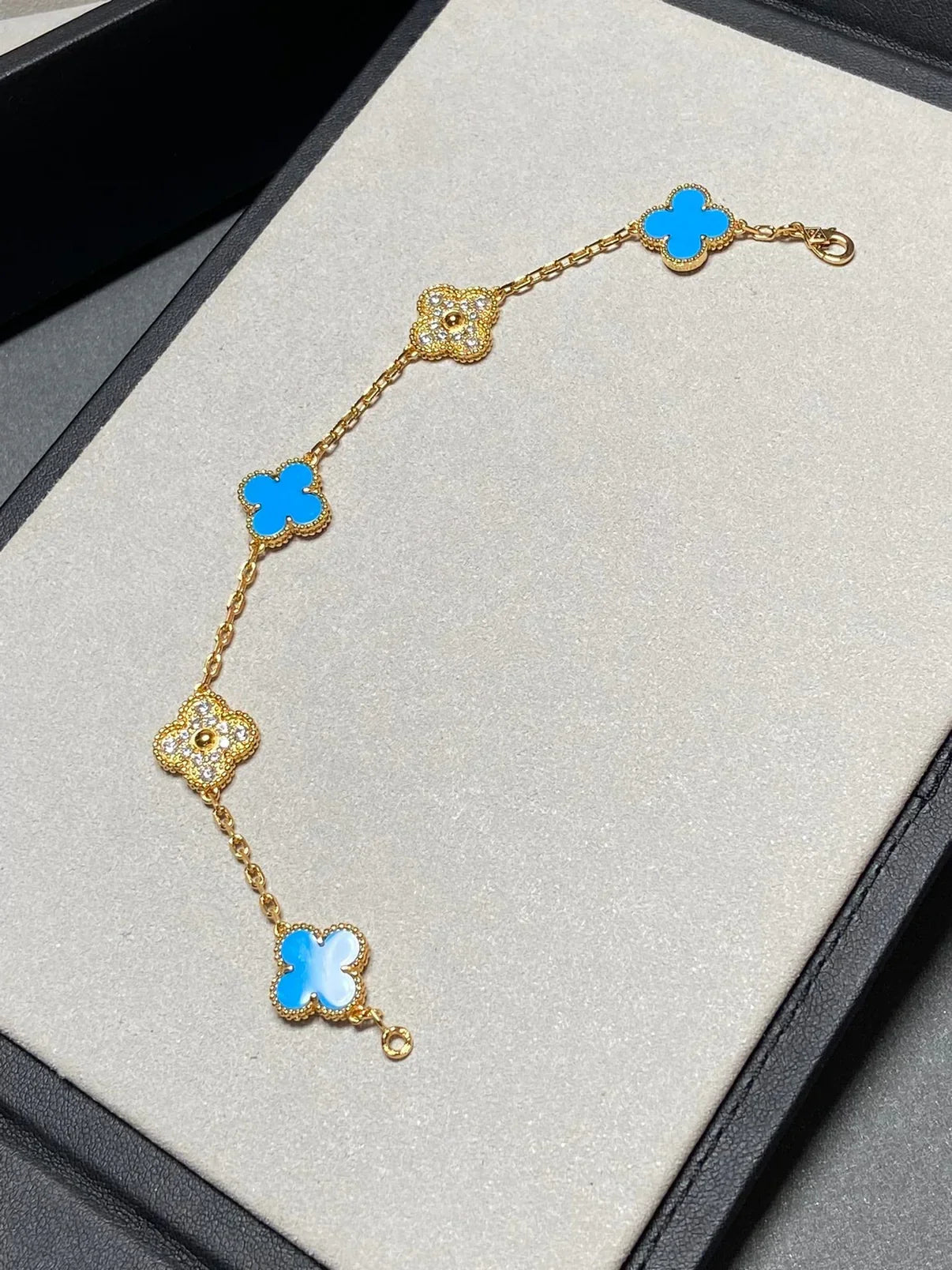 [CiCi] CLOVER 5 MOTIF BLUE AGATE BRACELET COLLECTION