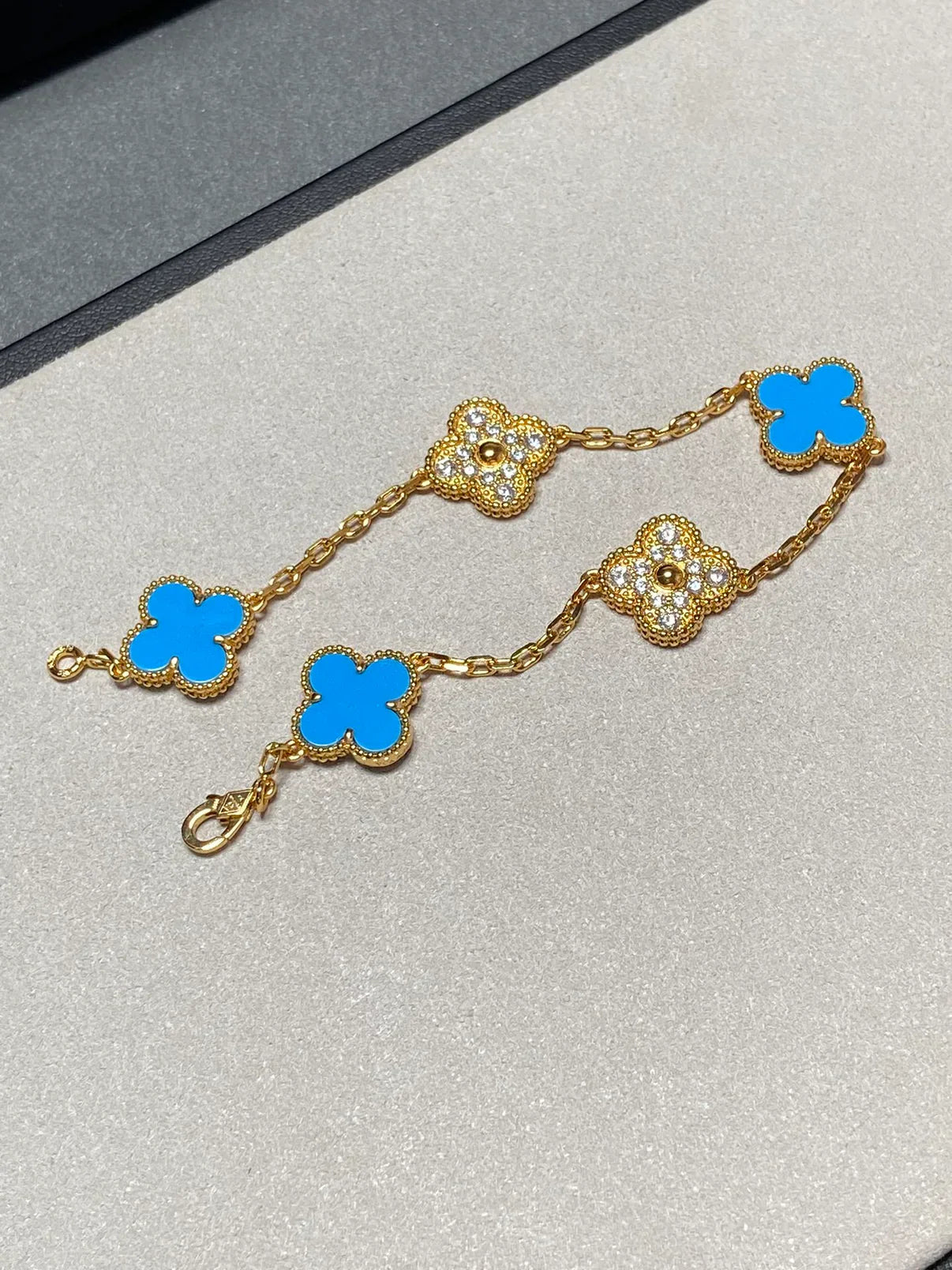 [CiCi] CLOVER 5 MOTIF BLUE AGATE BRACELET COLLECTION