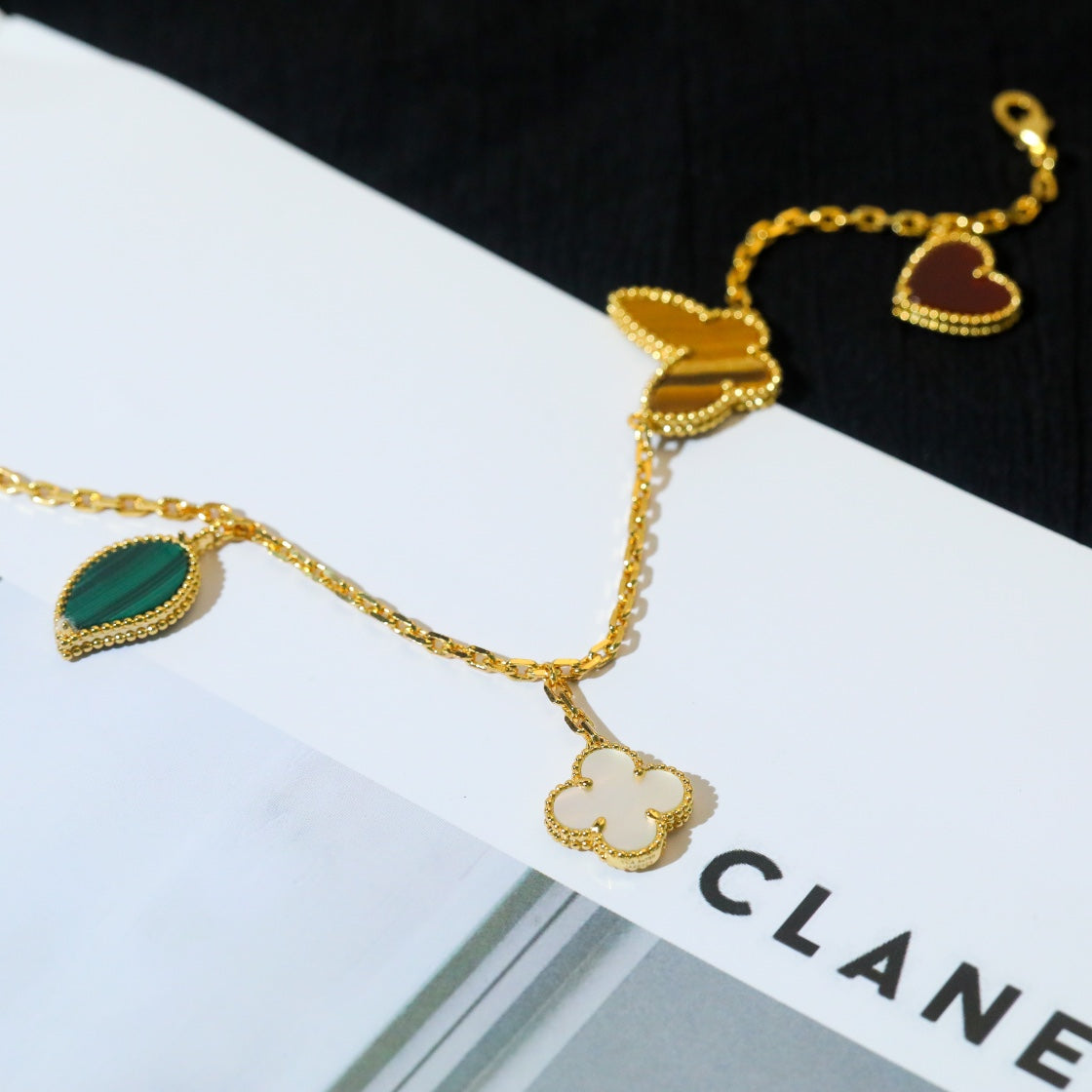 [CiCi]LUCKY SPRING 5 MOTIF GOLD ARMREIF