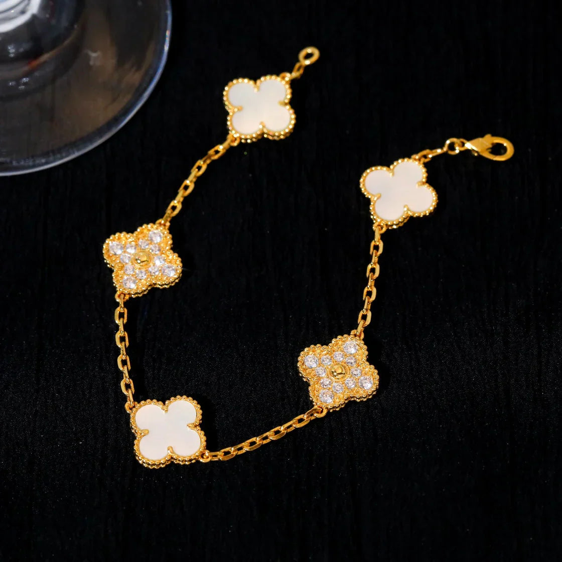 [CiCi]CLOVER WHITE PEARL MOP 5 MOTIV ARMBANDKOLLEKTION