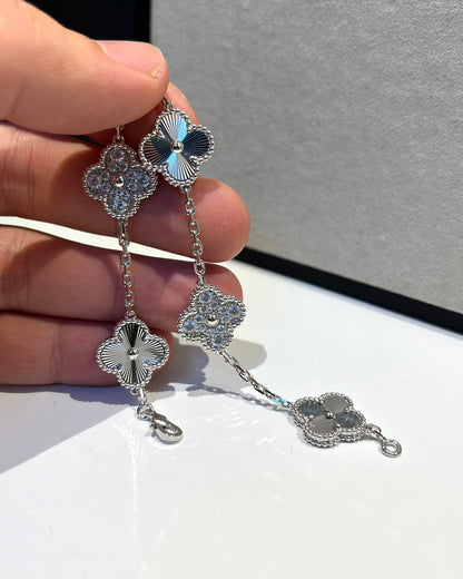 [CiCi] CLOVER 5 MOTIF LASER BRACELET COLLECTION