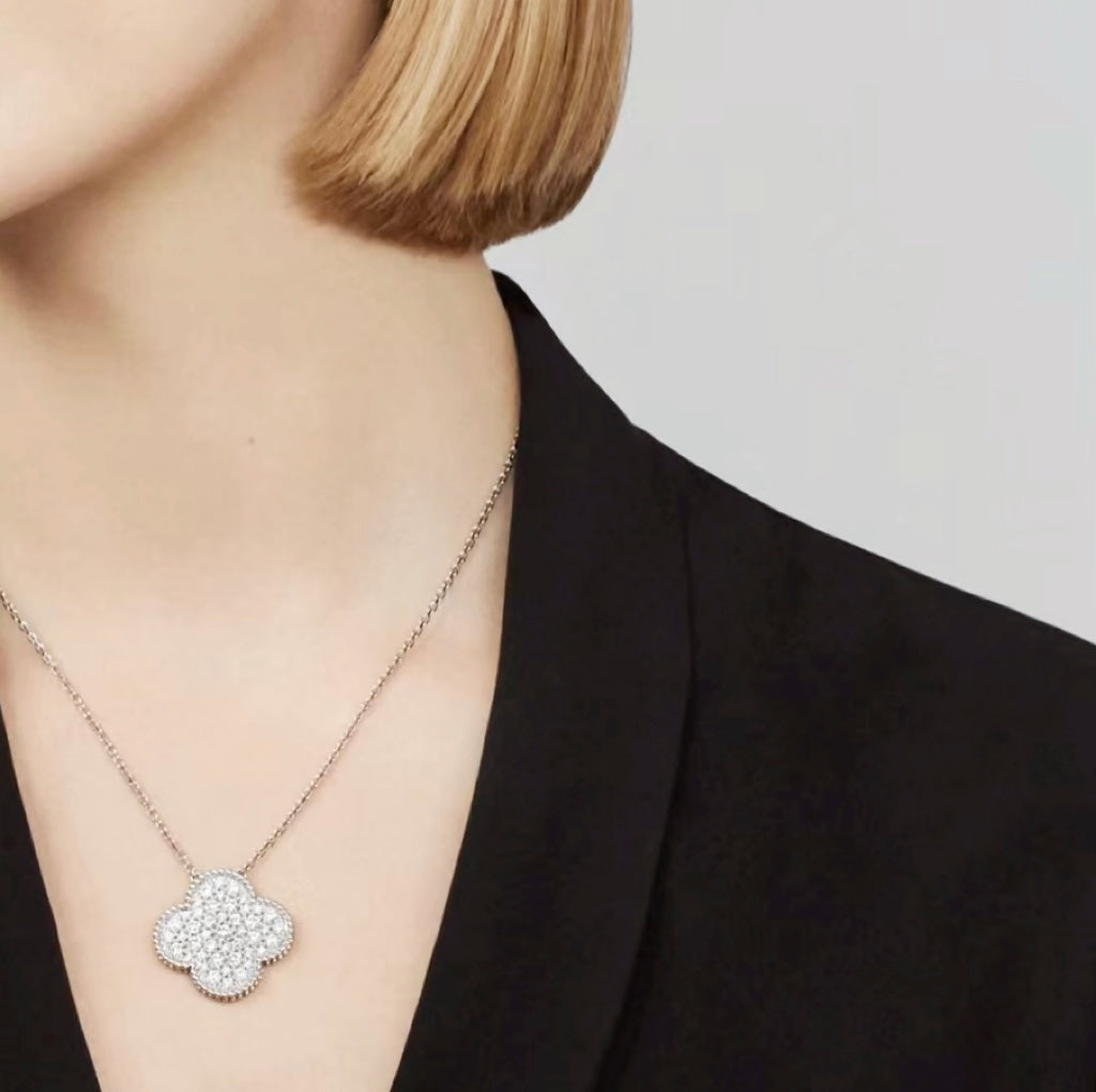 [CiCi]CLOVER 25MM LARGE PENDANT DIAMOND PAVED SILVER NECKLACE