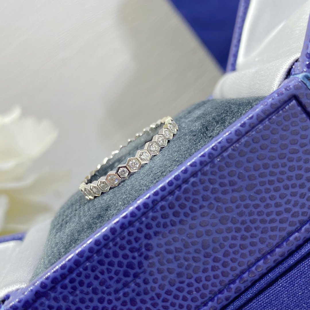 [CiCi]BEE LOVE DIAMOND PAVED SMALL RING