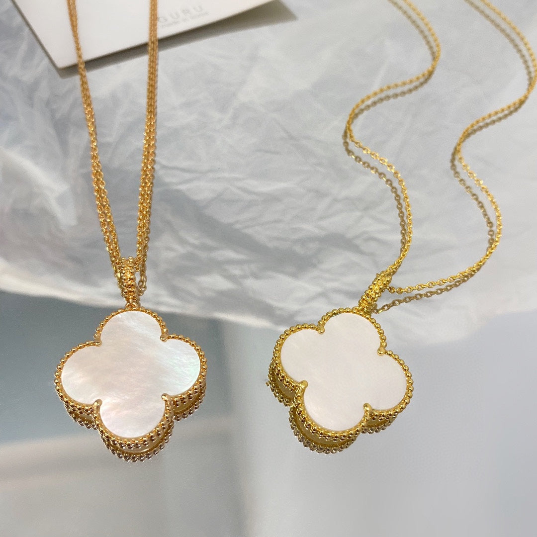 [CiCi]CLOVER 25MM MOP LARGE PENDANT NECKLACE