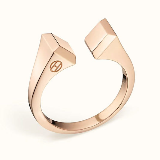 [CiCi]THE CONE RIVET RING IS OPEN AND ONE SIZE FITS ALL