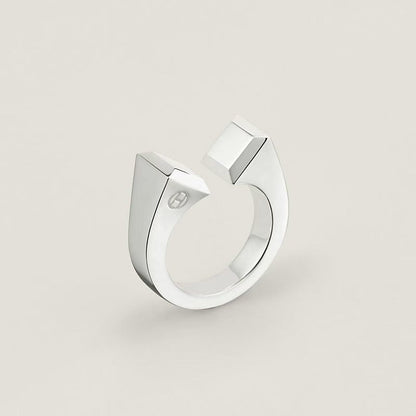 [CiCi]THE CONE RIVET RING IS OPEN AND ONE SIZE FITS ALL