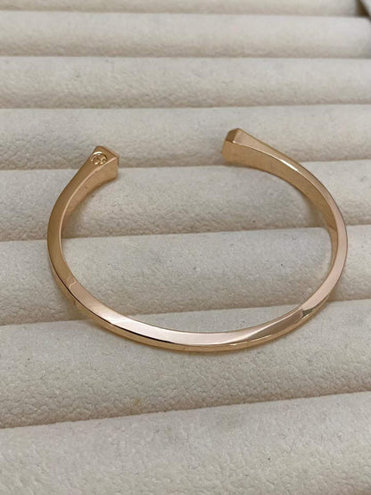 [CiCi]CLOU DE FORGE SQUARE CONE STUDS OPEN CUFF ONE SIZE