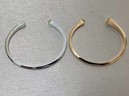 [CiCi]CLOU DE FORGE SQUARE CONE STUDS OPEN CUFF ONE SIZE