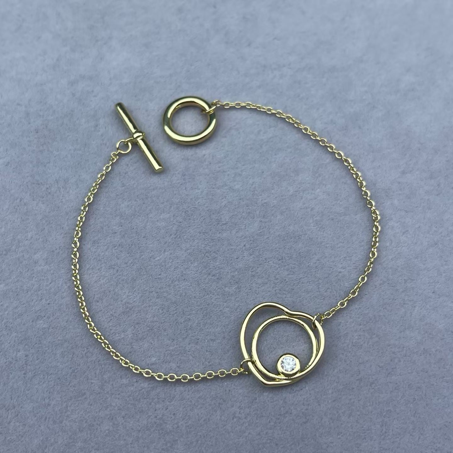 [CiCi]HOLLOW HEART SINGLE DIAMOND BRACELET