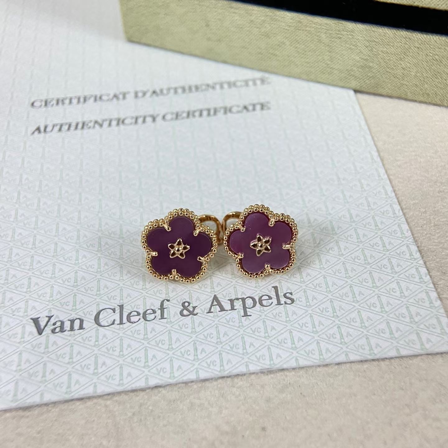 [CiCi]NEW PURPLE PLUM FRAGRANCE PLUM BLOSSOM GOLD EARRINGS