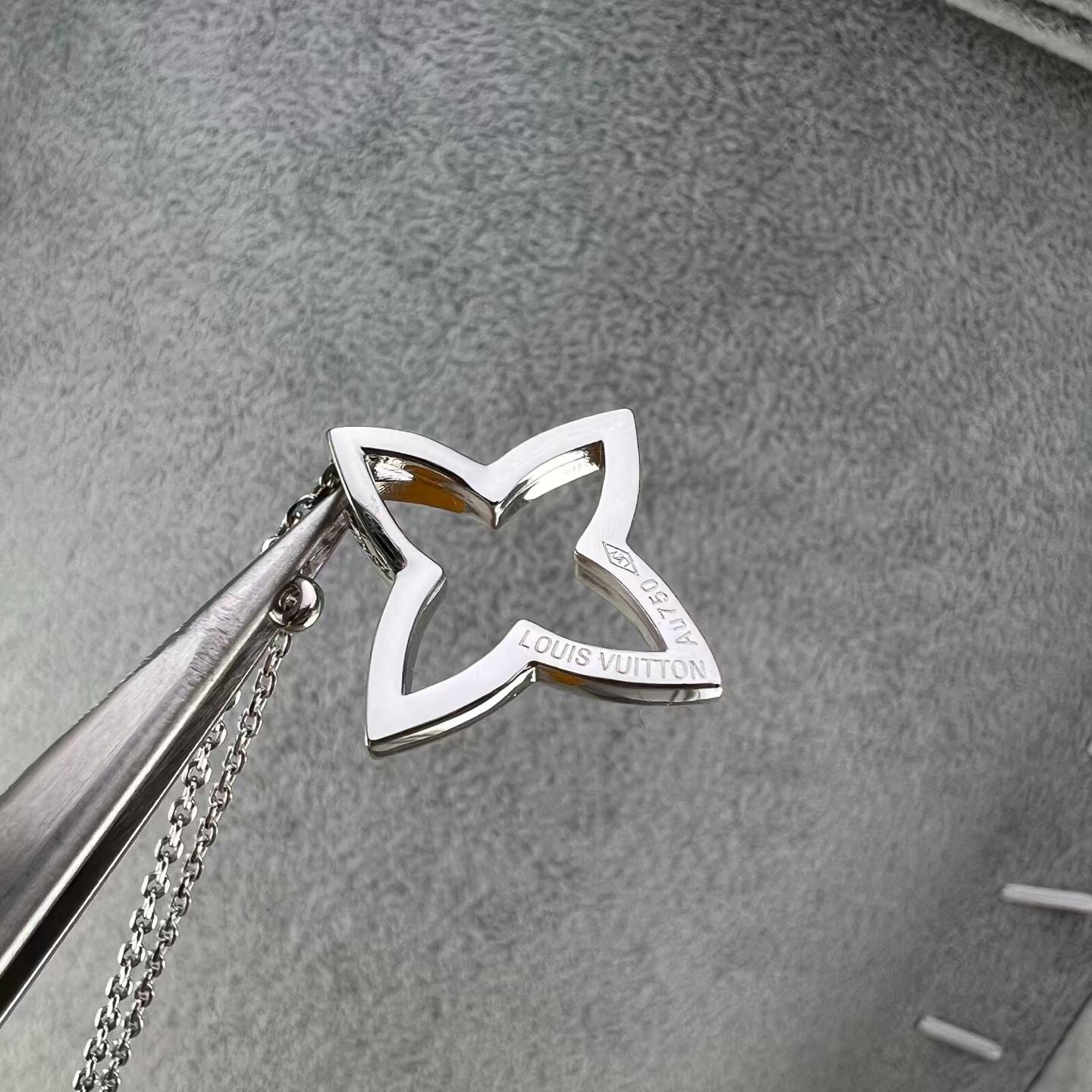 [CiCi]FOUR-LEAF CLOVER OPENWORK NECKLACE