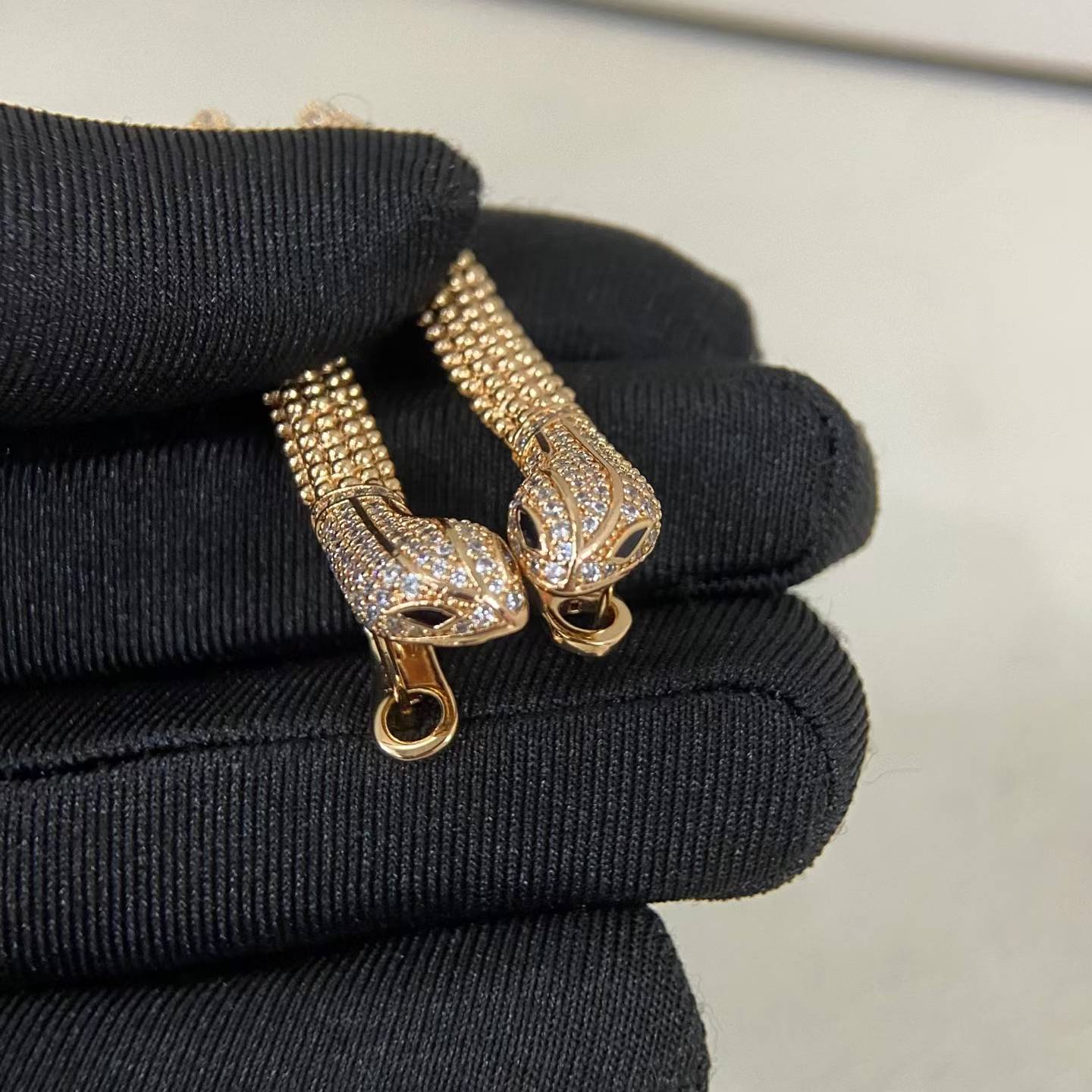[CiCi]DIAMOND-SET DEW DROP SERPENT SERIES SNAKE CLIP EARRINGS