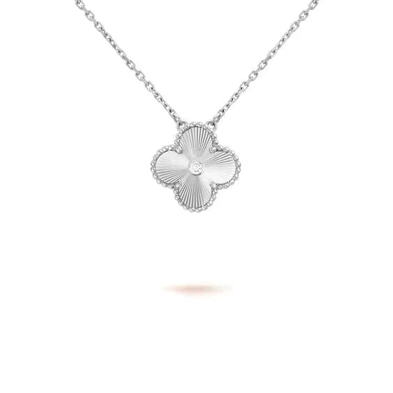 [CiCi]CLOVER  15MM DIAMOND LASER NECKLACE SILVER