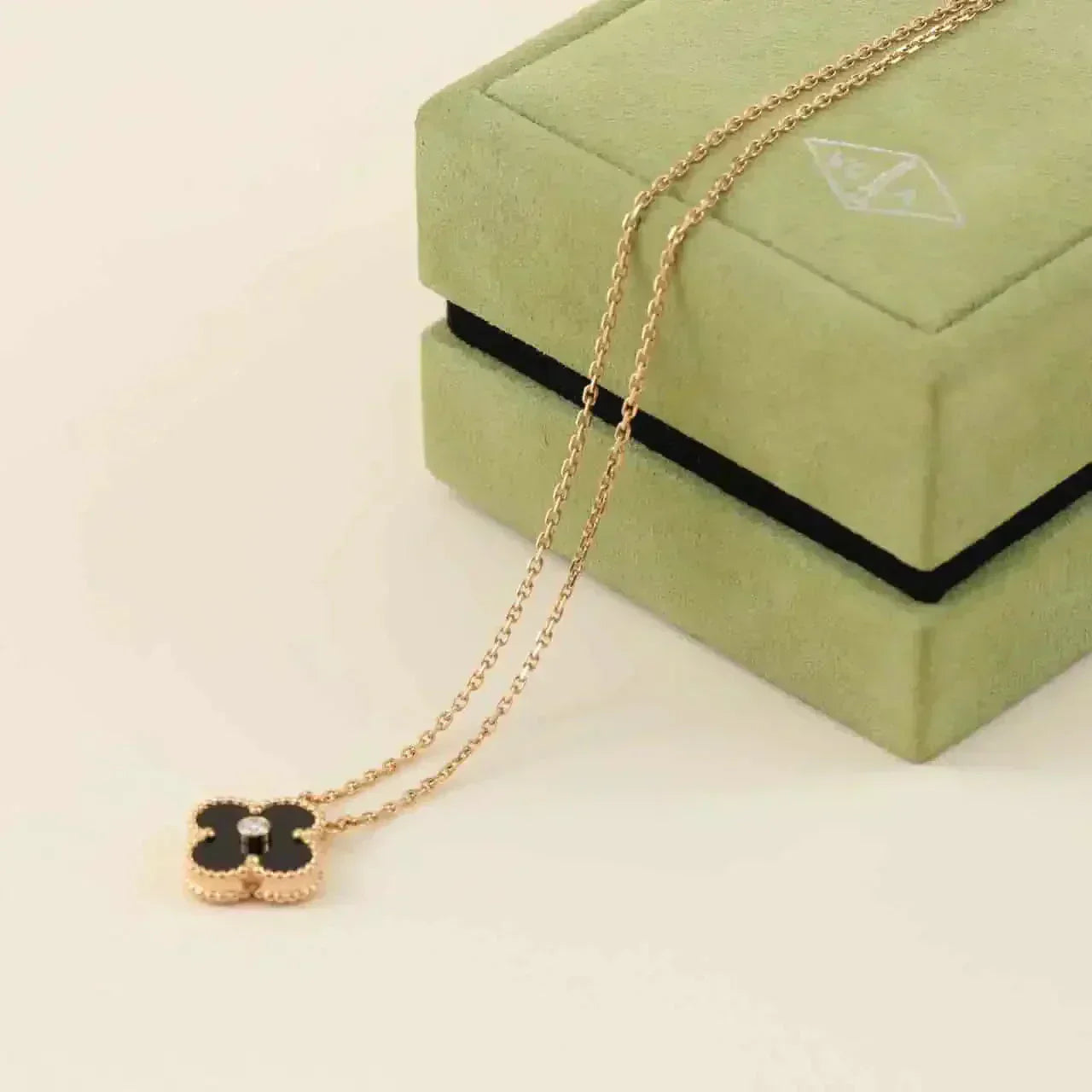 [CiCi]CLOVER 15MM DIAMOND ONYX NECKLACE