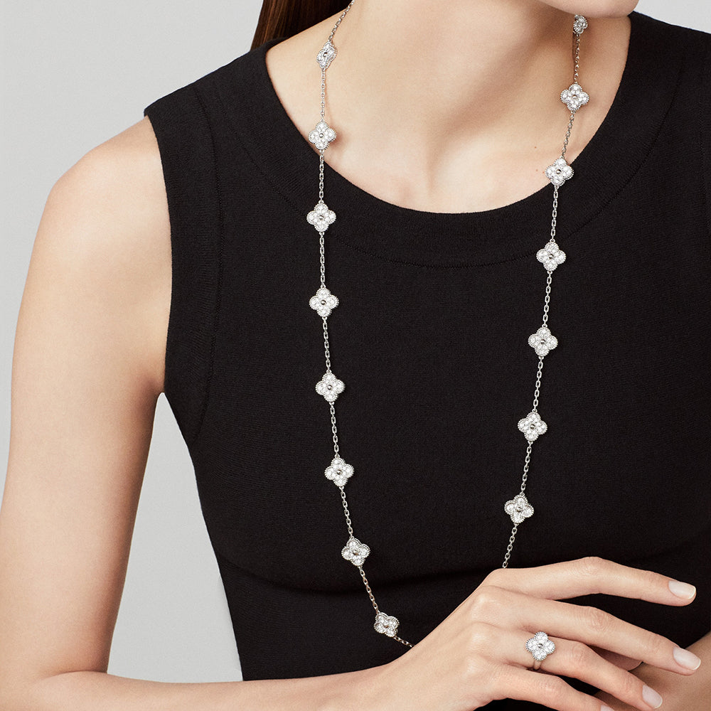 [CiCi]CLOVER 20 MOTIFS  LASER SILVER