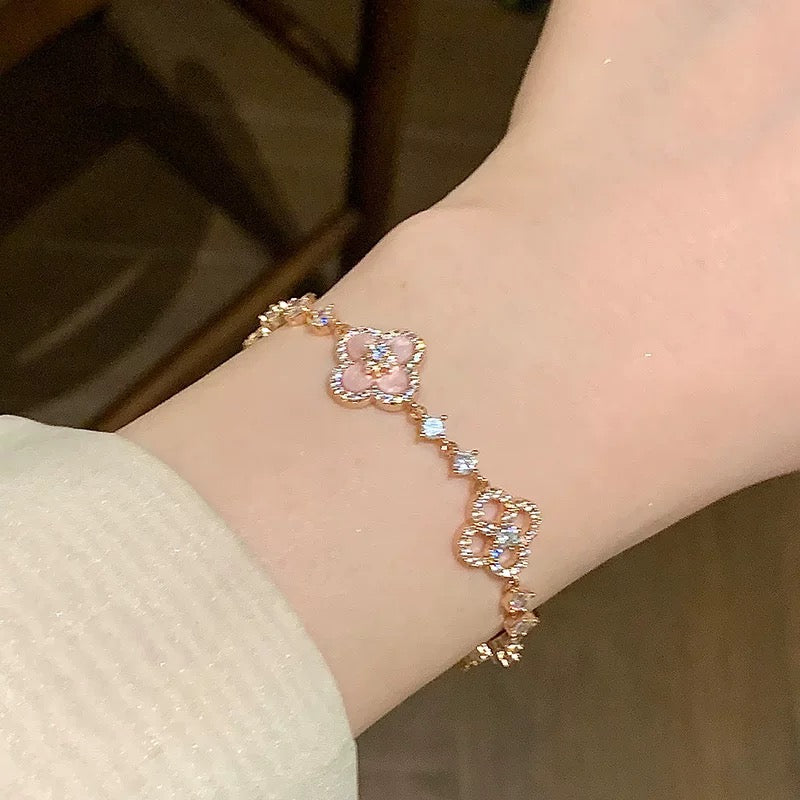 [CiCi]CLOVER 5 MOTIF PINK BLUE RED WHITE BRACELET