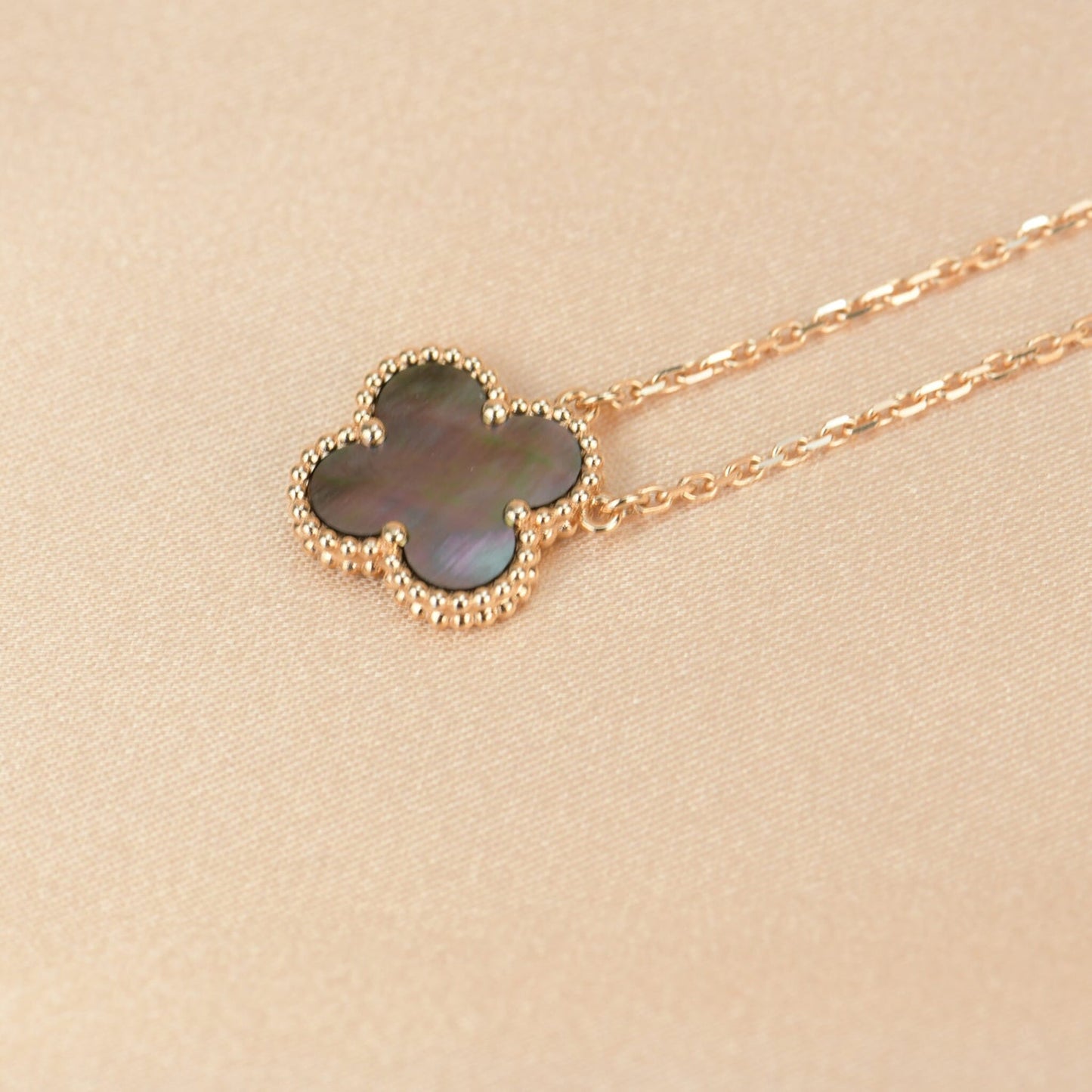 [CiCi]CLOVER 15MM GRAUE PERLMUTTKETTE