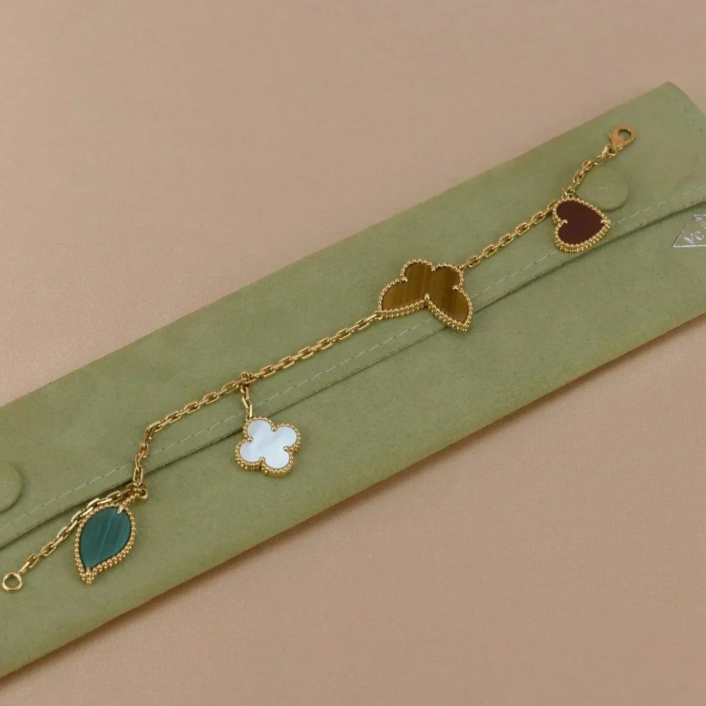 [CiCi]LUCKY SPRING 5 MOTIF GOLD ARMREIF