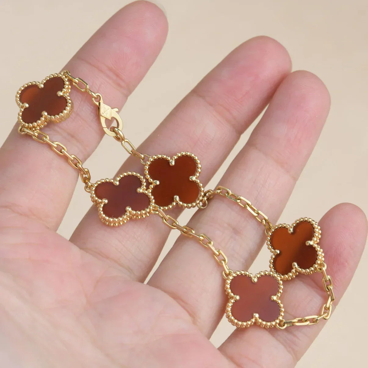 [CiCi] CLOVER 5 MOTIF RED CORNELIAN BRACELET COLLECTION