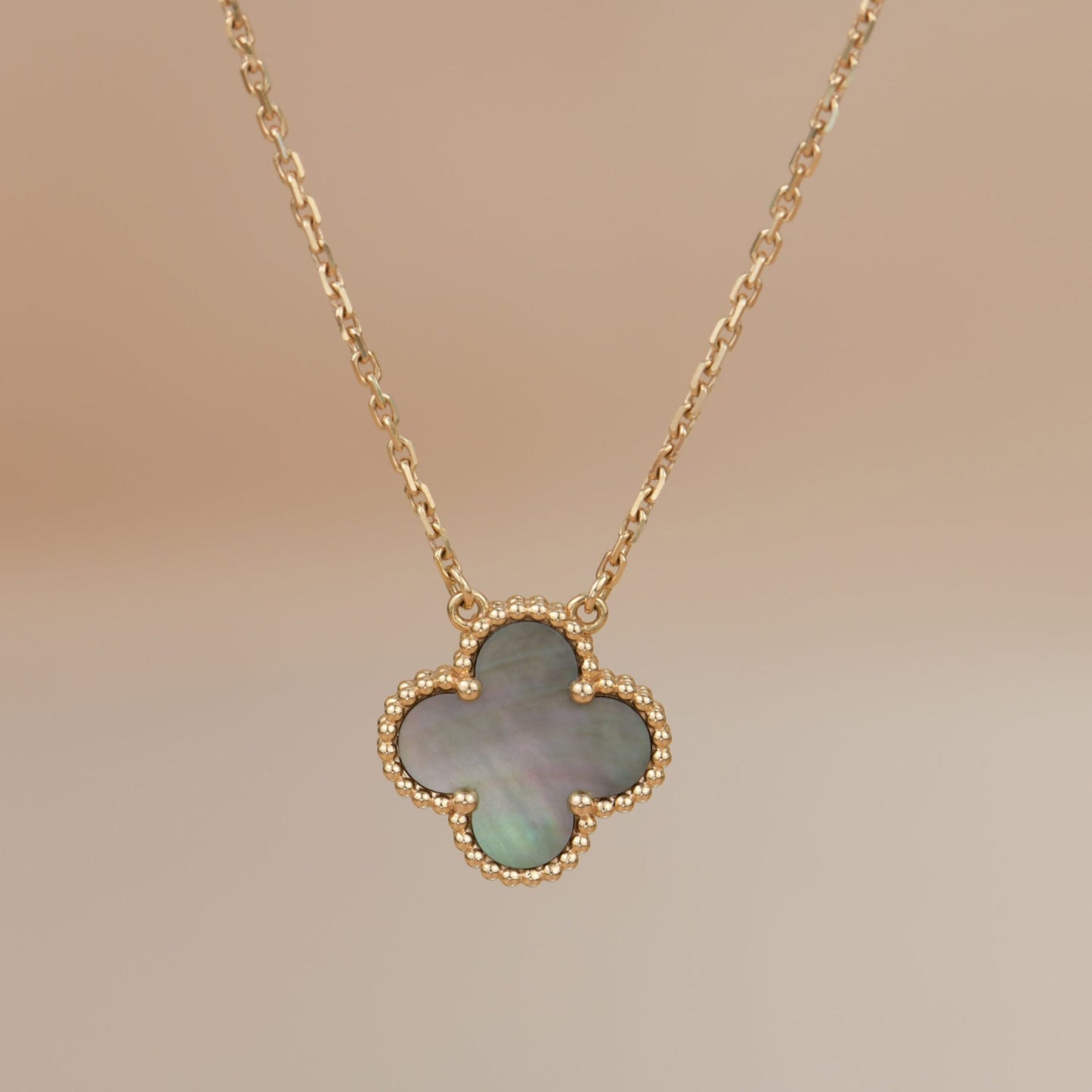 [CiCi]CLOVER 15MM GRAUE PERLMUTTKETTE