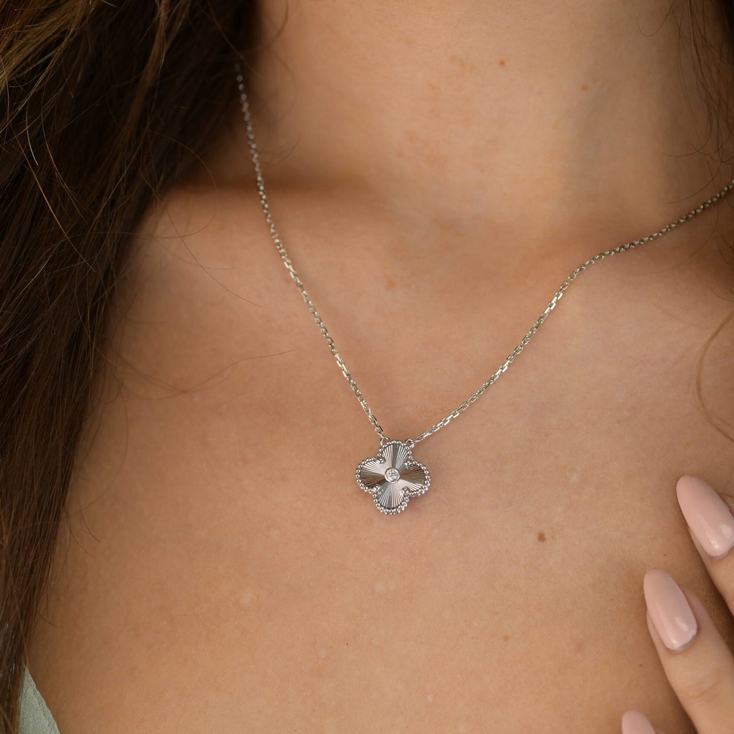[CiCi]CLOVER  15MM DIAMOND LASER NECKLACE SILVER