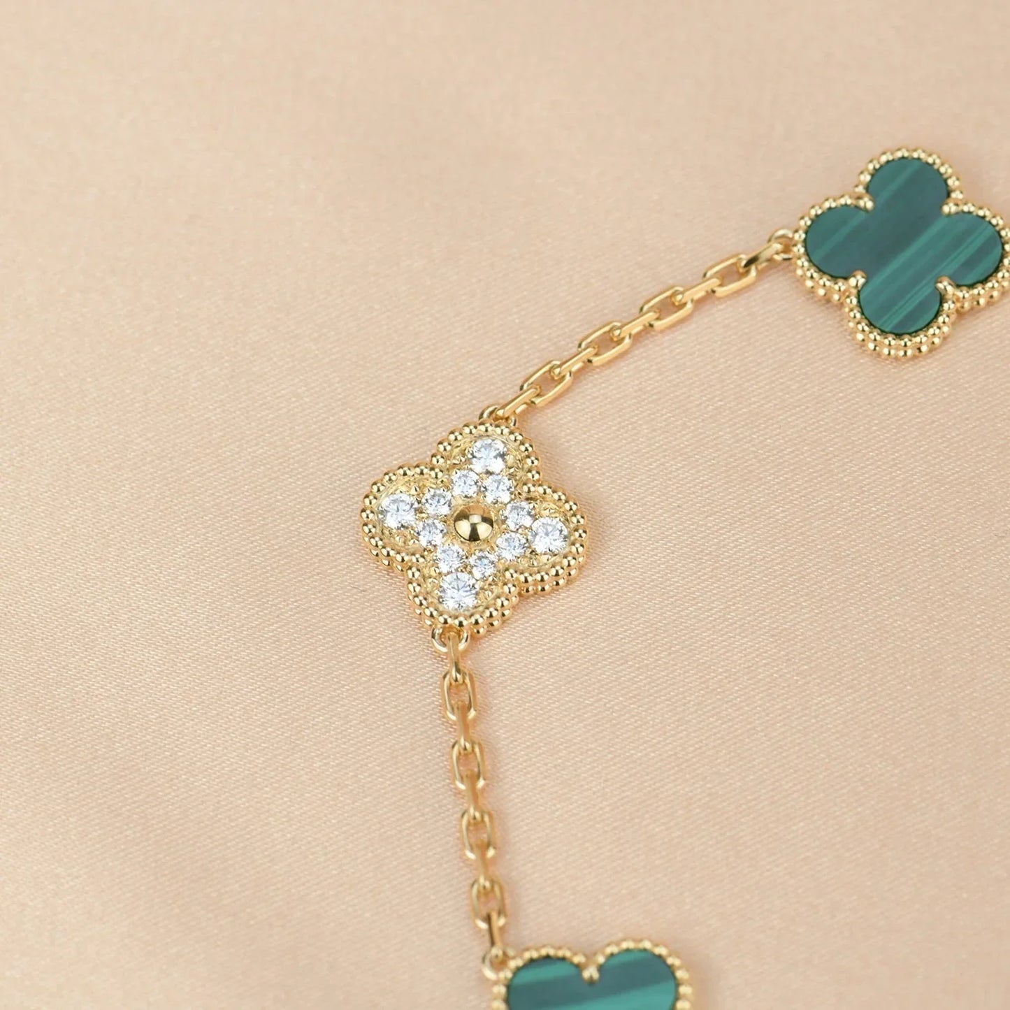 [CiCi] CLOVER 5 MOTIF MALACHITE BRACELET COLLECTION