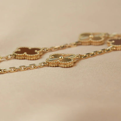 [CiCi] CLOVER 5 MOTIF RED CORNELIAN BRACELET COLLECTION