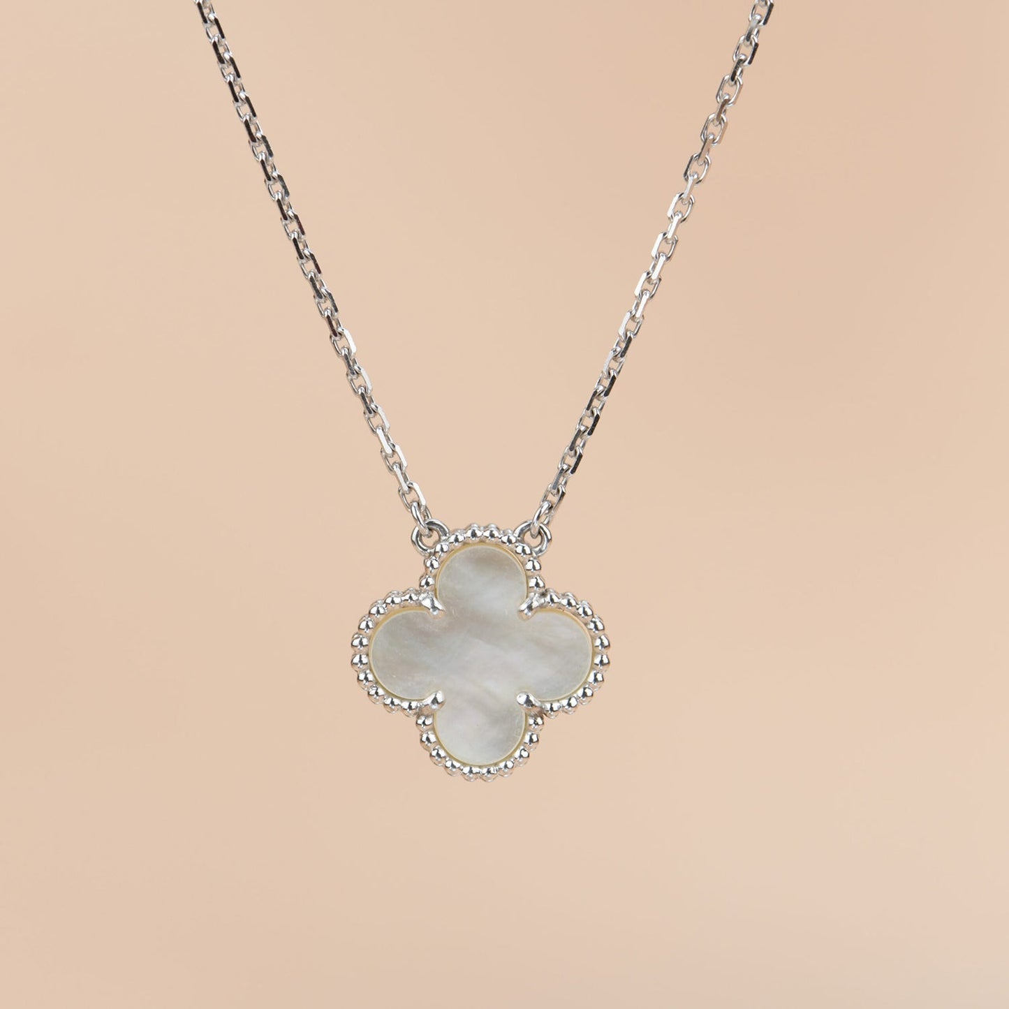 [CiCi]CLOVER  15MM WEISSER PERLMUTT SILBER