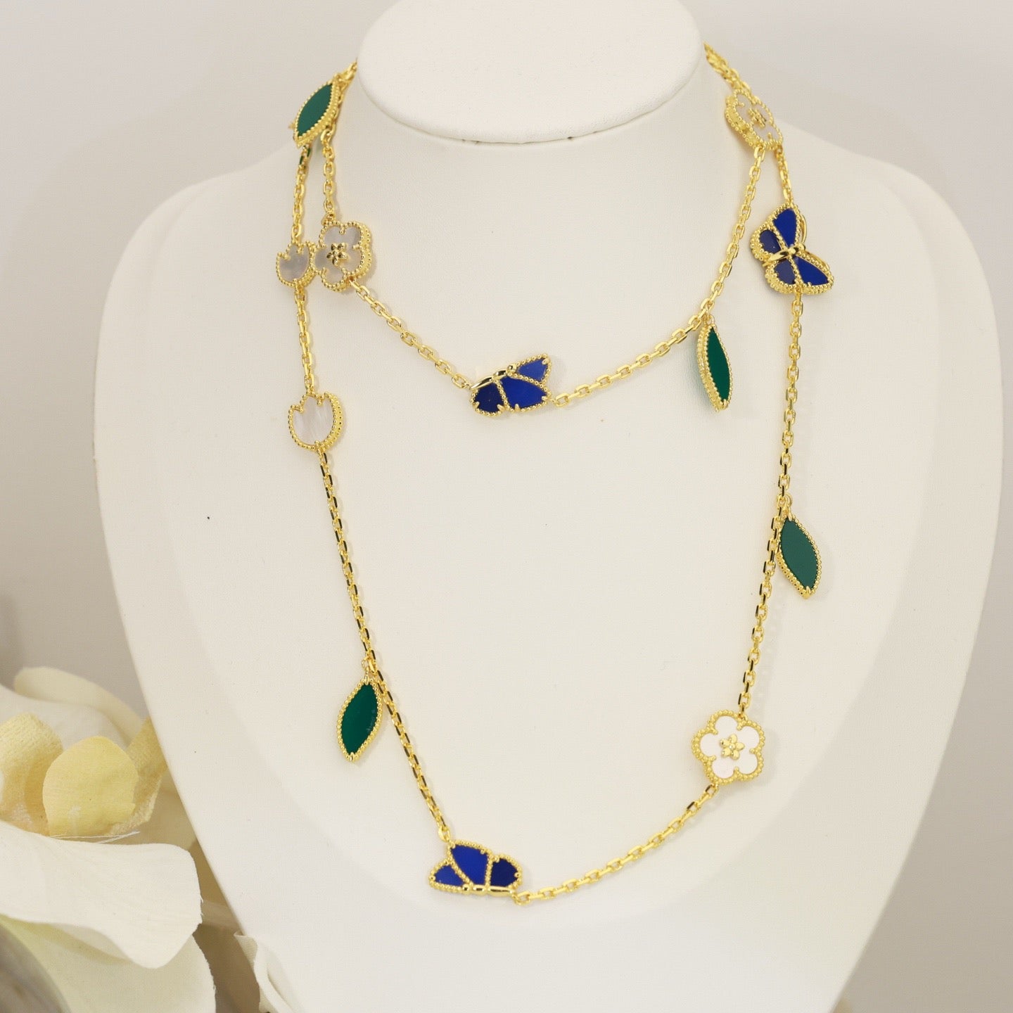 [CiCi]LUCKY SPRING BUTTERFLY 15 FLOWER NECKLACE