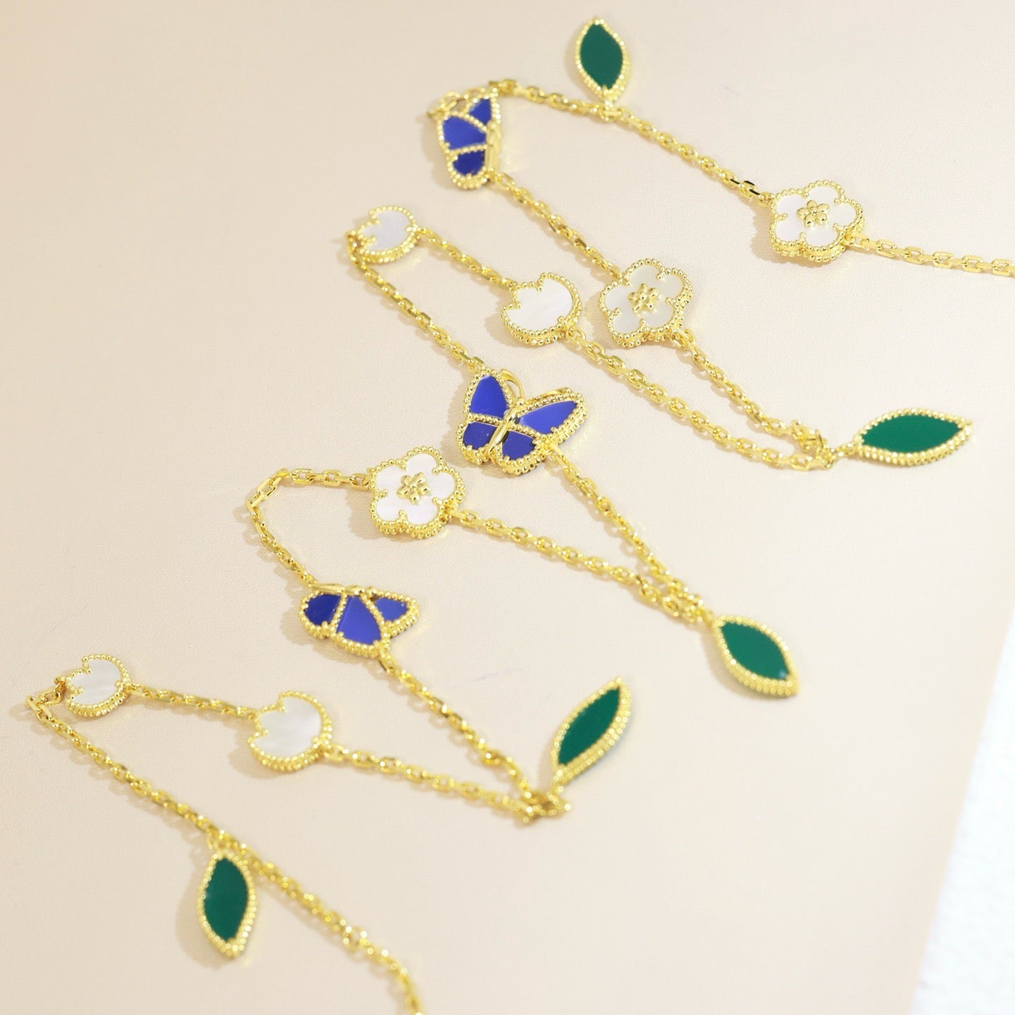 [CiCi]LUCKY SPRING BUTTERFLY 15 FLOWER NECKLACE