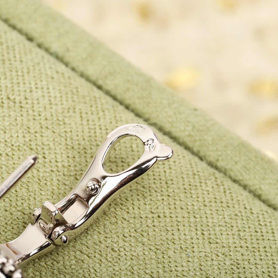 [CiCi]CLOVER DIAMOND STUD EARRINGS
