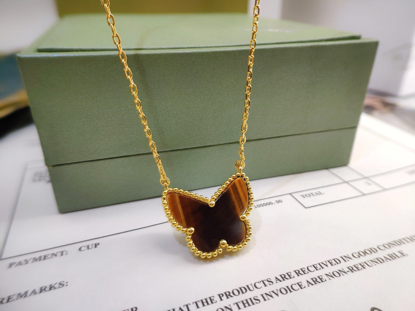 [CiCi] TIGER__ EYE BUTTERFLY NECKLACE