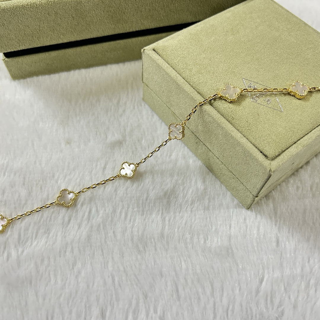 [CiCi]CLOVER 6 MOTIF WHITE MOP BRACELET