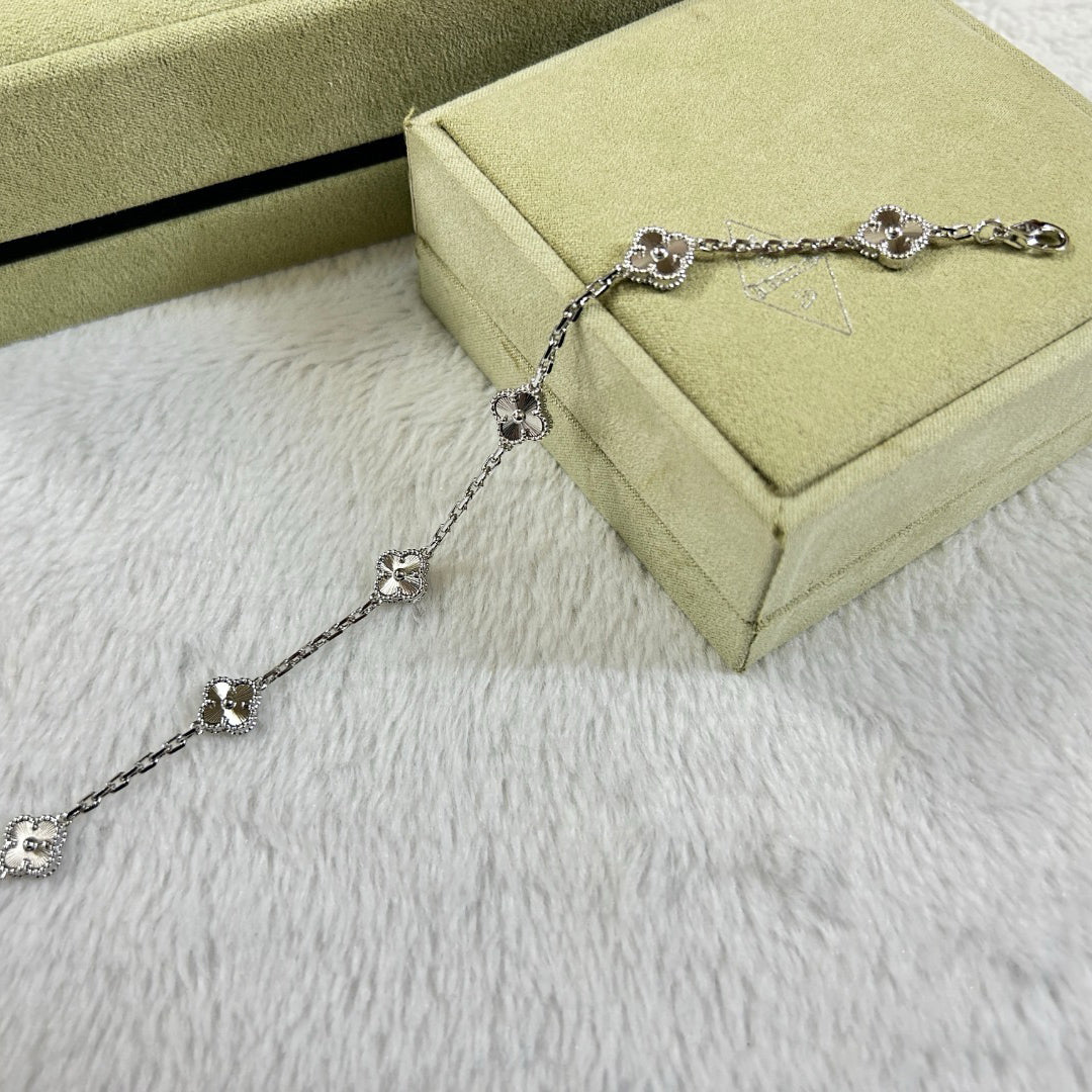 [CiCi]CLOVER 6 MOTIF DIAMOND BRACELET