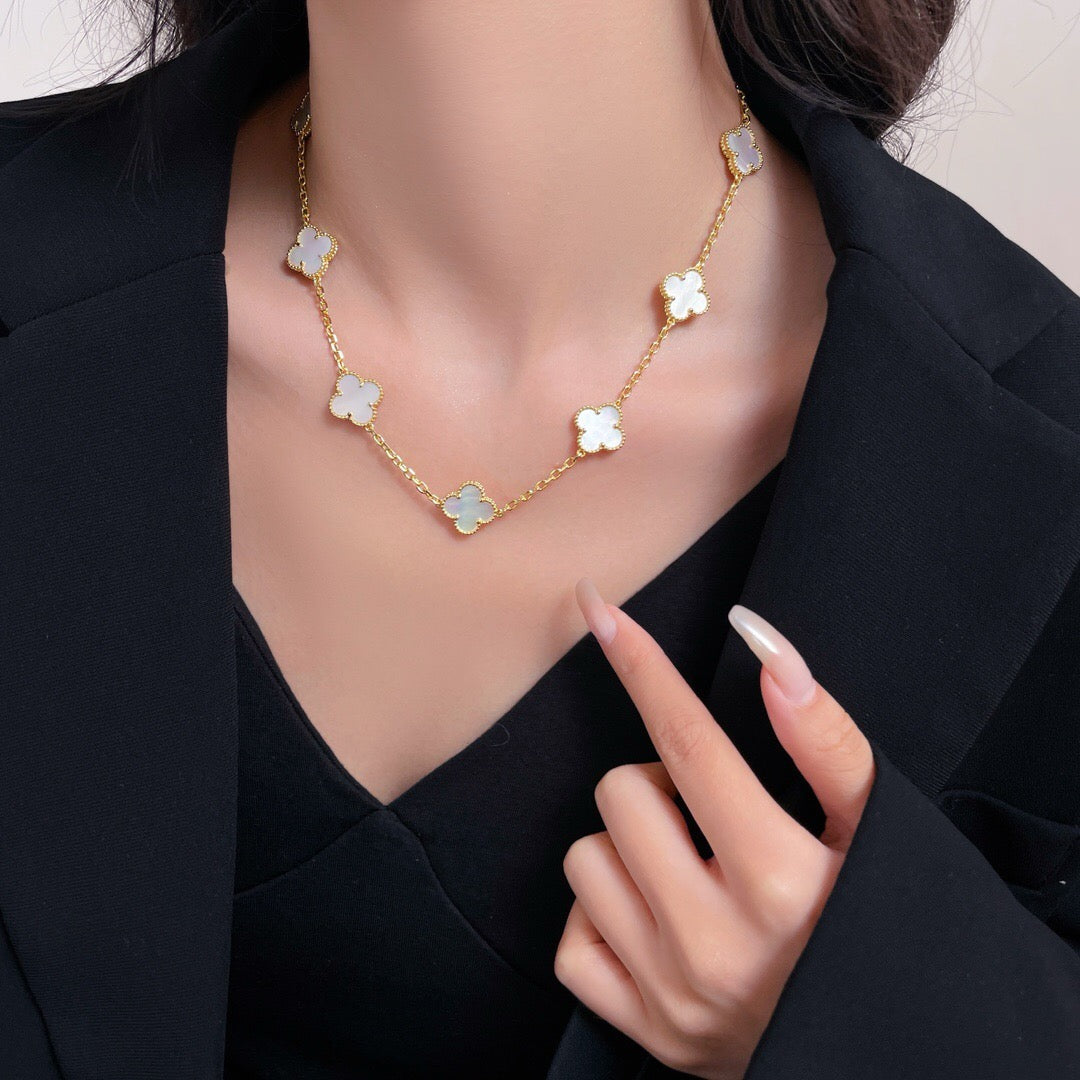 [CiCi]CLOVER 10 MOTIFS WHITE MOTHER OF PEARL NECKLACE
