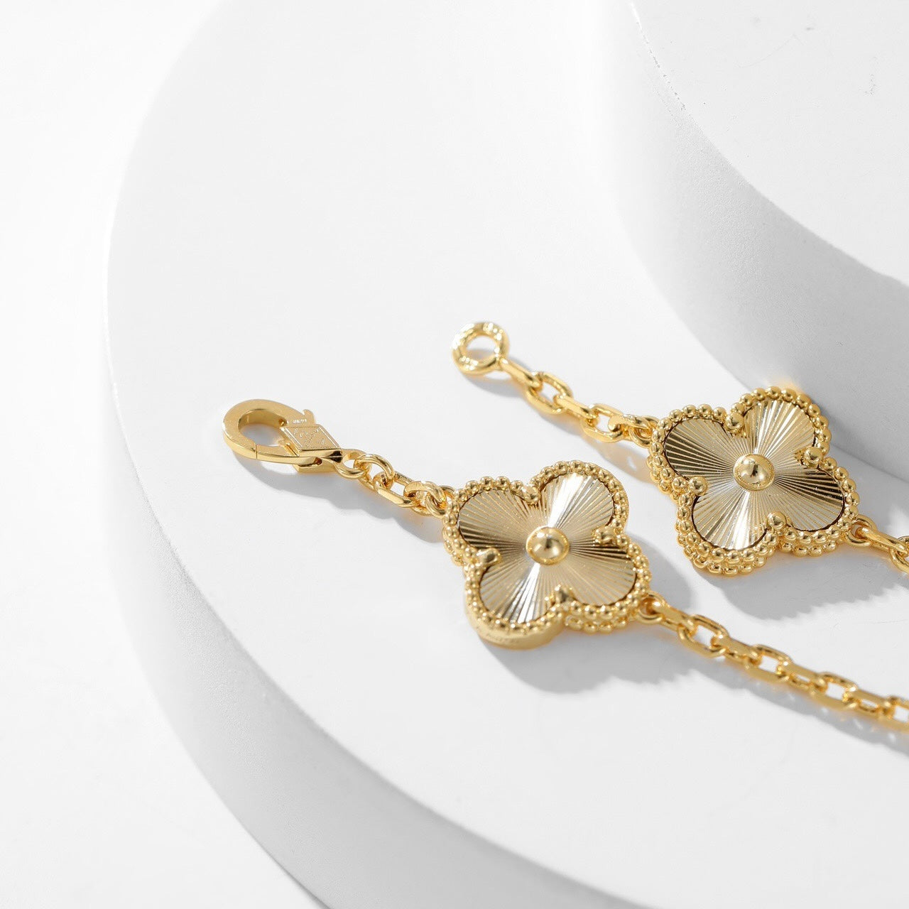 [CiCi]CLOVER 10 MOTIFS LASER NECKLACE