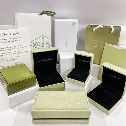 [CiCi]VA CLOVER ARMBAND HALSKETTE RING SCHACHTEL GESCHENKTÜTE