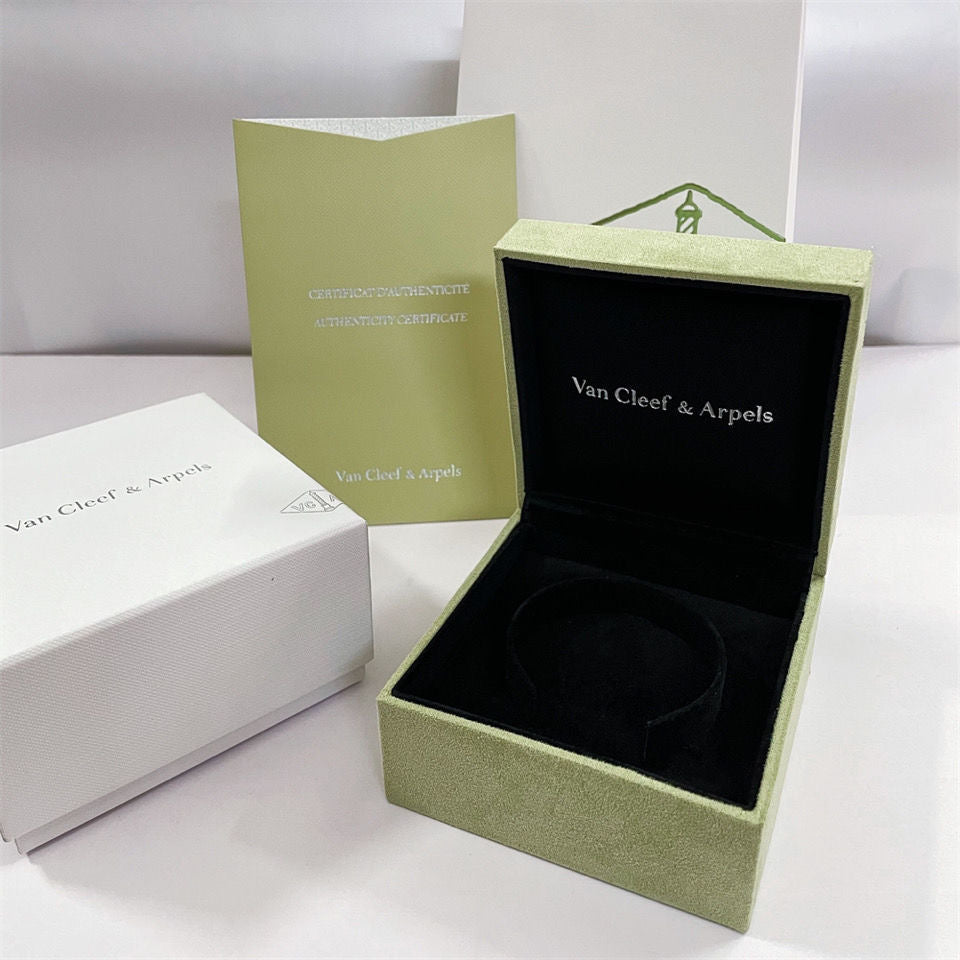 [CiCi]VA CLOVER ARMBAND HALSKETTE RING SCHACHTEL GESCHENKTÜTE