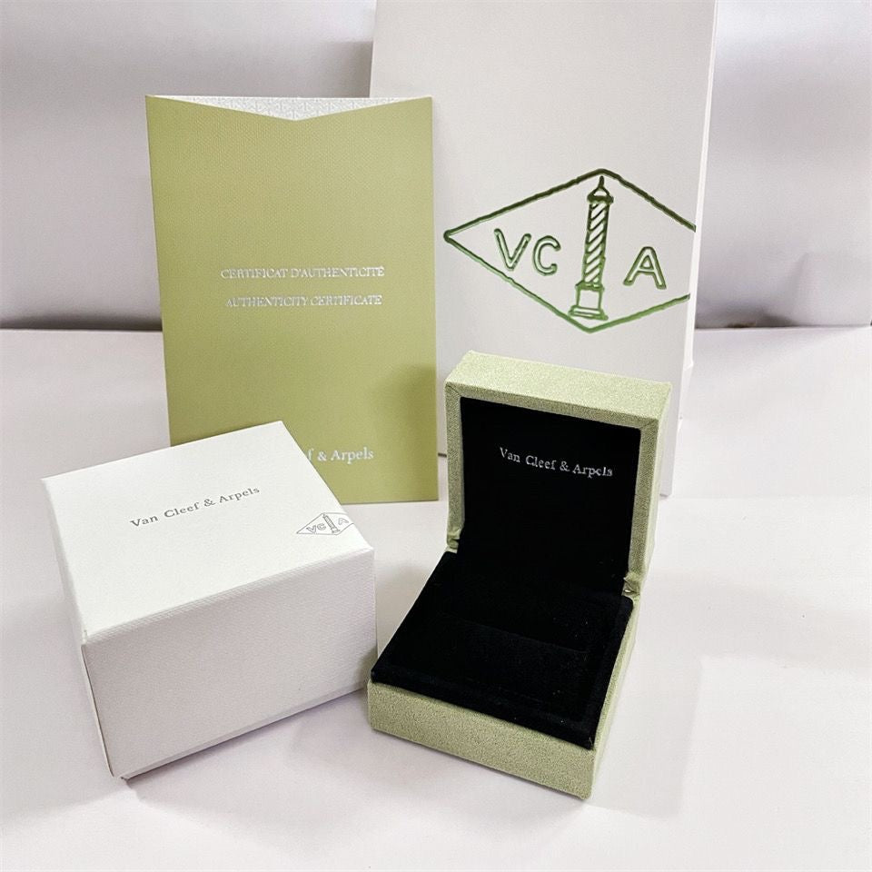 [CiCi]VA CLOVER ARMBAND HALSKETTE RING SCHACHTEL GESCHENKTÜTE