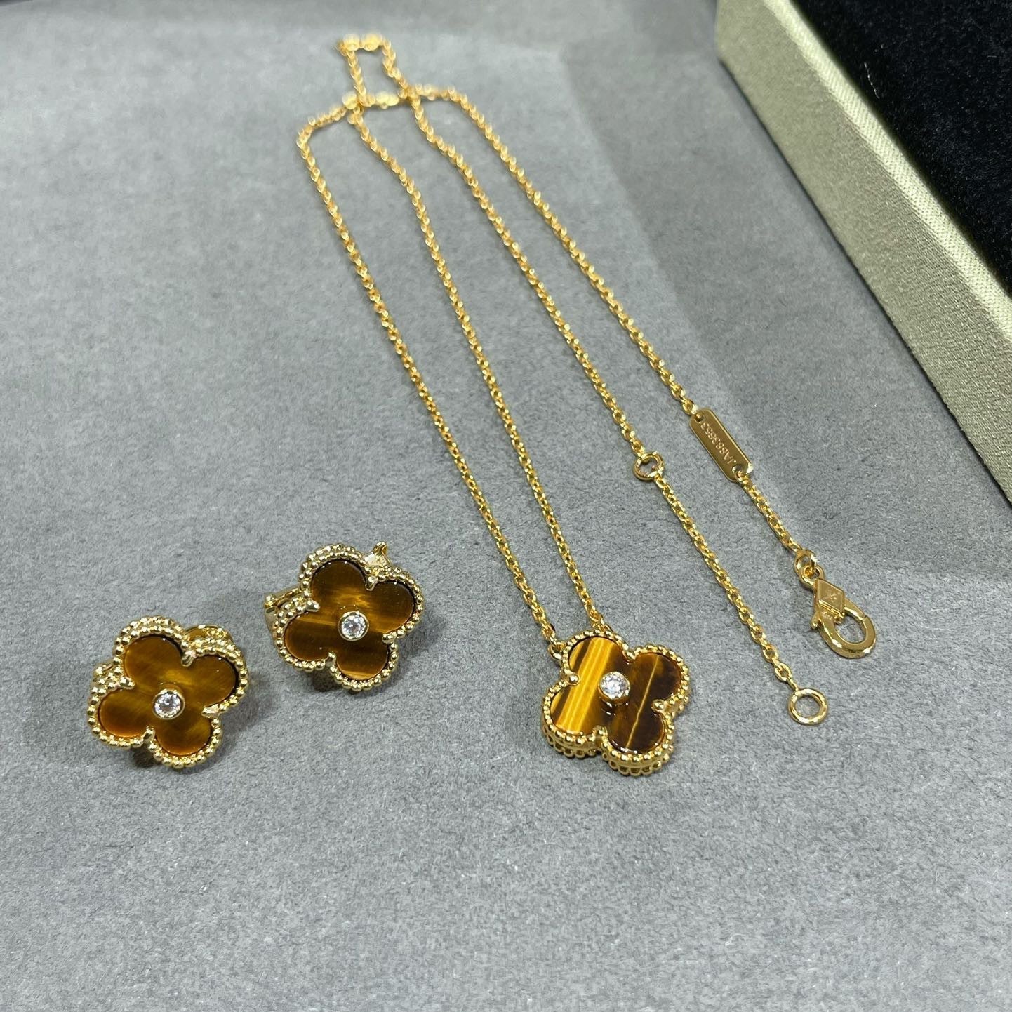 [CiCi]CLOVER 15MM DIAMANT UND GELBER TIGERAUGE ACHAT Halskette