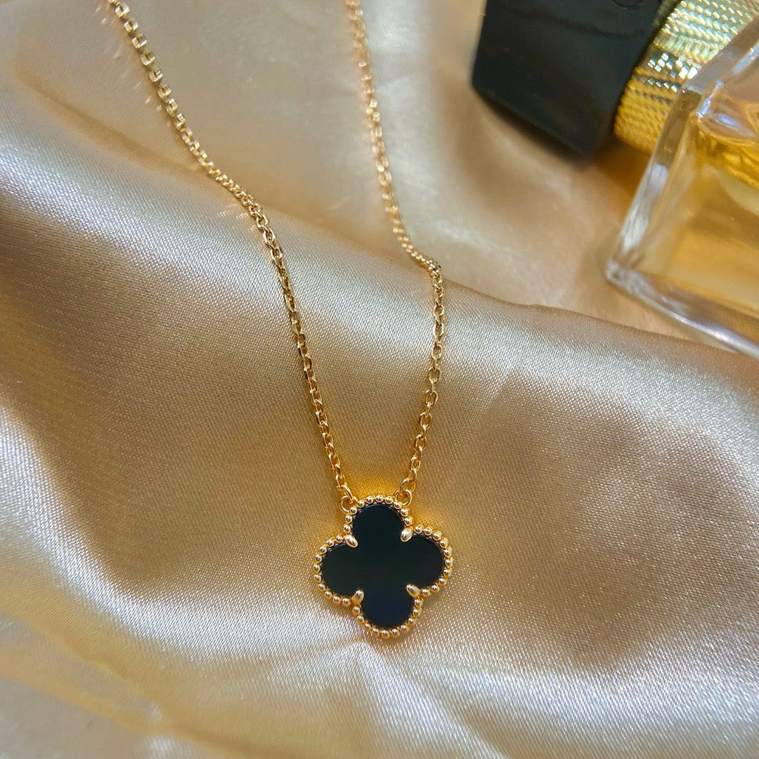 [CiCi]CLOVER 15MM BLACK ONYX SINGLE FLOWER NECKLACE