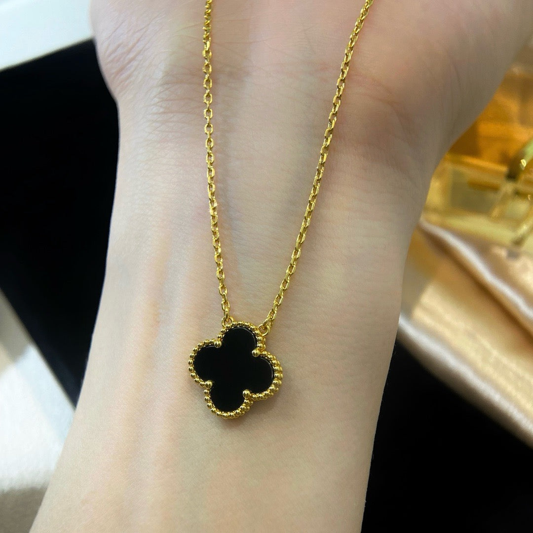[CiCi]CLOVER 15MM BLACK ONYX SINGLE FLOWER NECKLACE